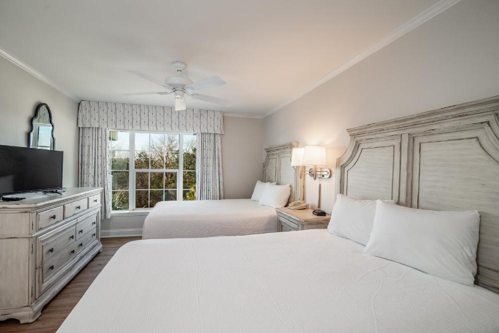 Summerhouse Resort View Suite interior